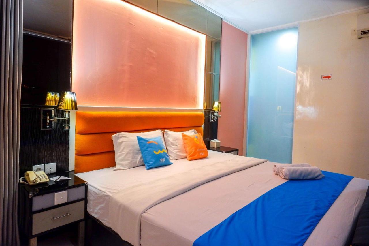 Sans Hotel International Surabaya Gubeng Zewnętrze zdjęcie