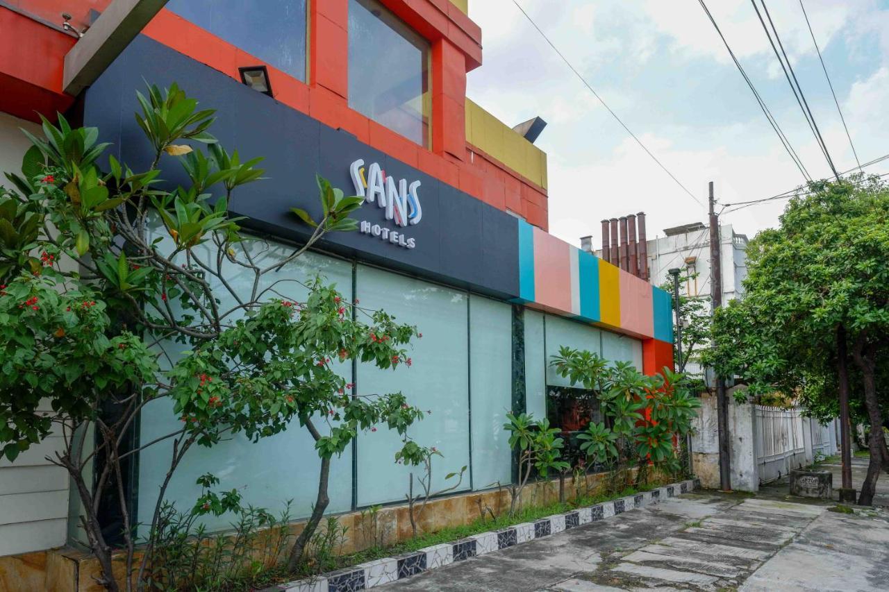 Sans Hotel International Surabaya Gubeng Zewnętrze zdjęcie