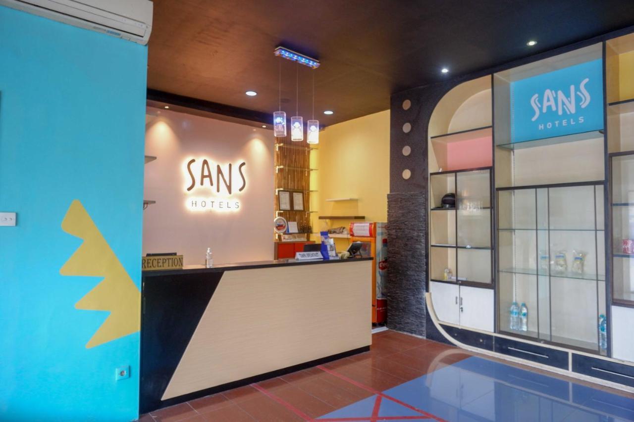 Sans Hotel International Surabaya Gubeng Zewnętrze zdjęcie