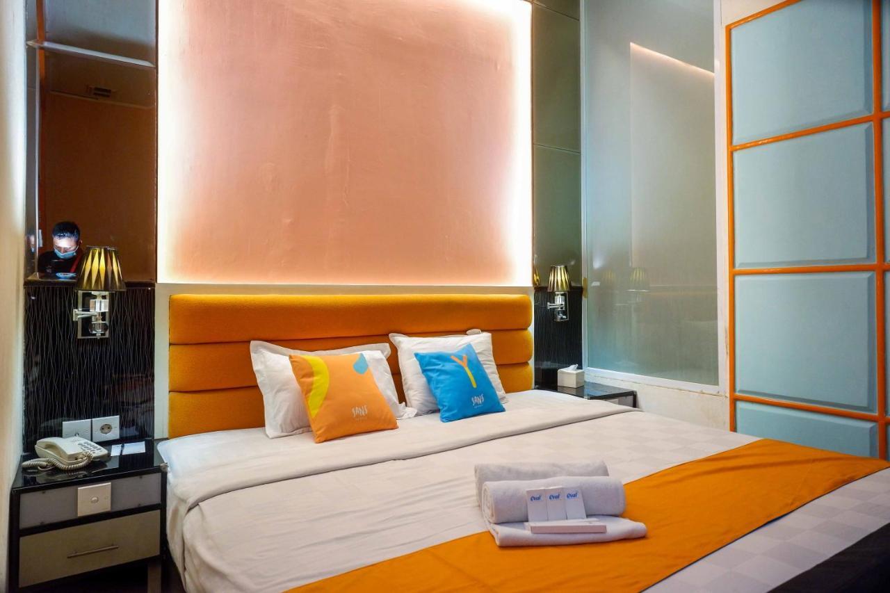 Sans Hotel International Surabaya Gubeng Zewnętrze zdjęcie