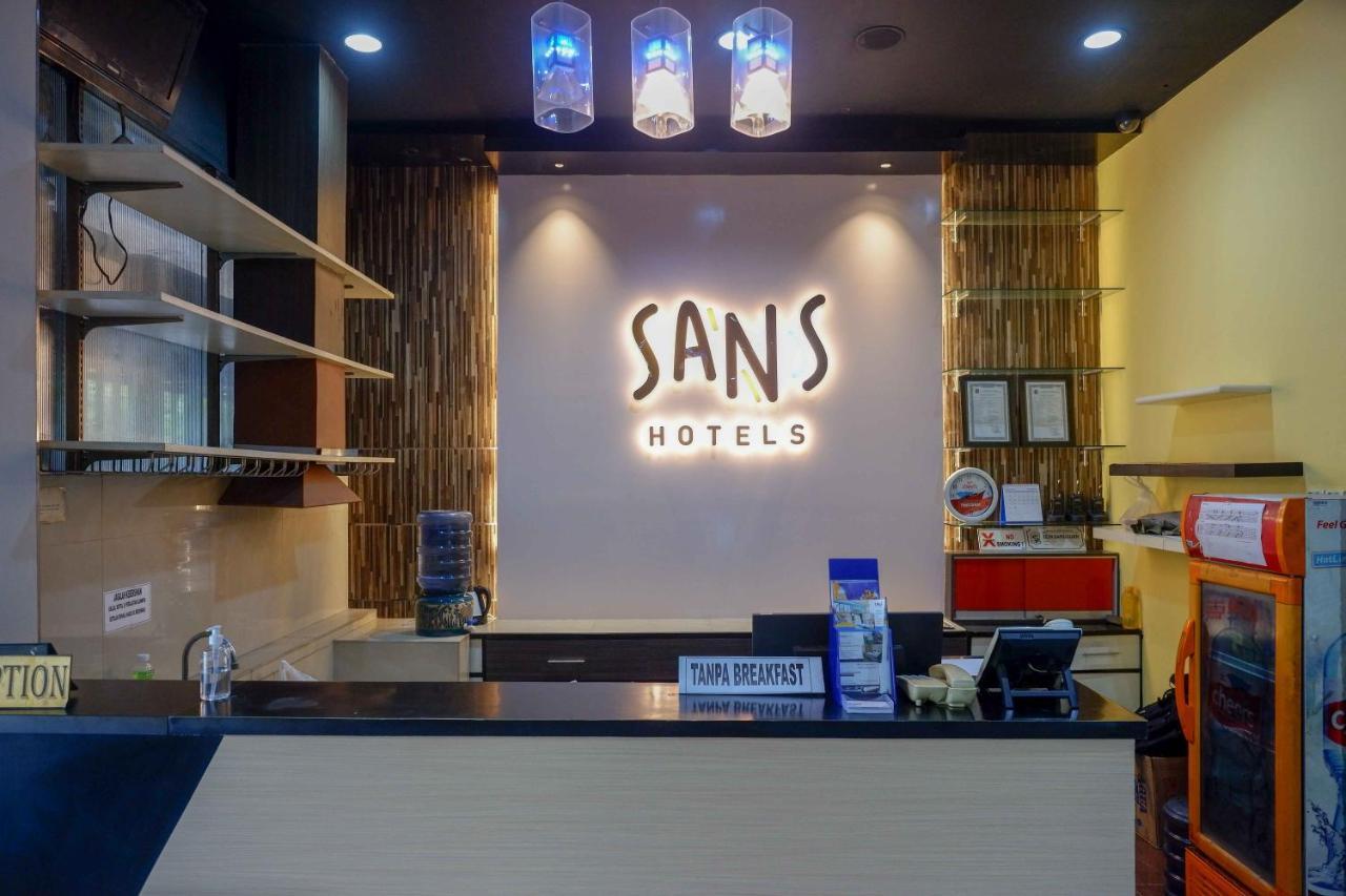 Sans Hotel International Surabaya Gubeng Zewnętrze zdjęcie