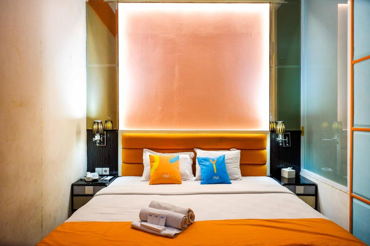 Sans Hotel International Surabaya Gubeng Zewnętrze zdjęcie